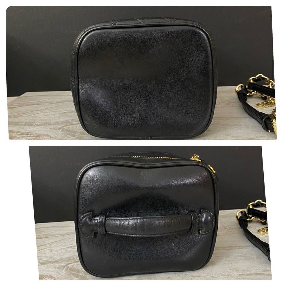 CHANEL CC Bicolore Lambskin Vanity Bag - Picture 12 of 17